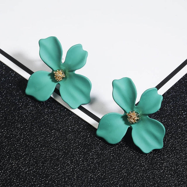 Korean Style Cute Flower Stud Earrings For Women 2018 New Fashion Sweet Earrings Femme Brinco Wholesale Jewelry