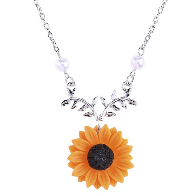 Delicate Sunflower Pendant Necklace For Women Creative Imitation Pearls Jewelry Necklace Clothes Accessories